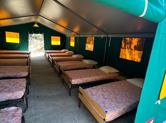 Relais International De La Jeunesse Hostel