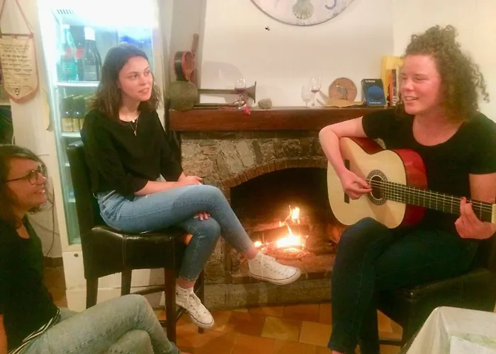 Relais International De La Jeunesse *